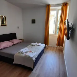 Cherry Apartment