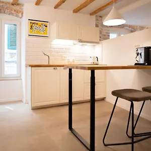 Vitelli And Apartment