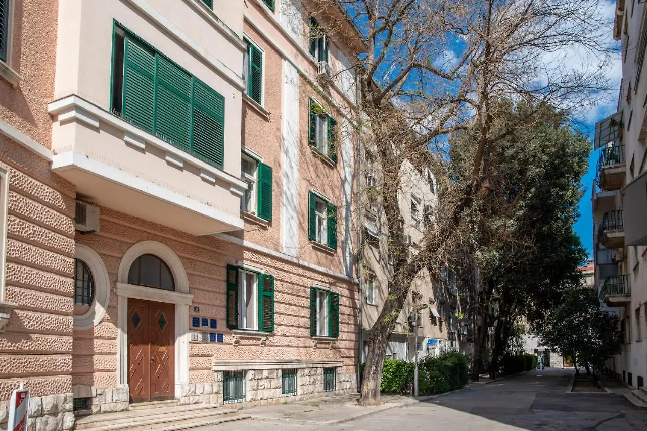 Center De Lux Studios “ Zara “ Split 0*,  Croatia