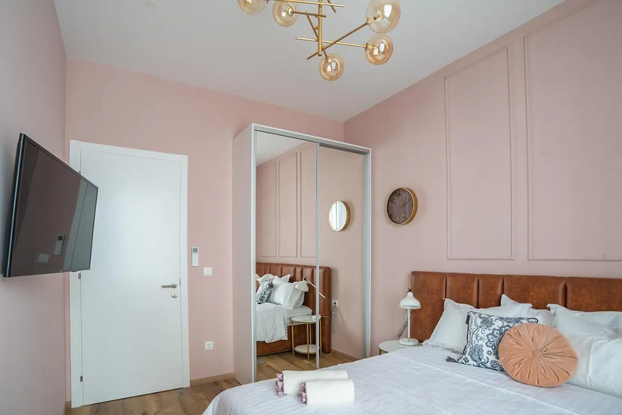 Apartment Center De Lux Studios “ Zara “ Split